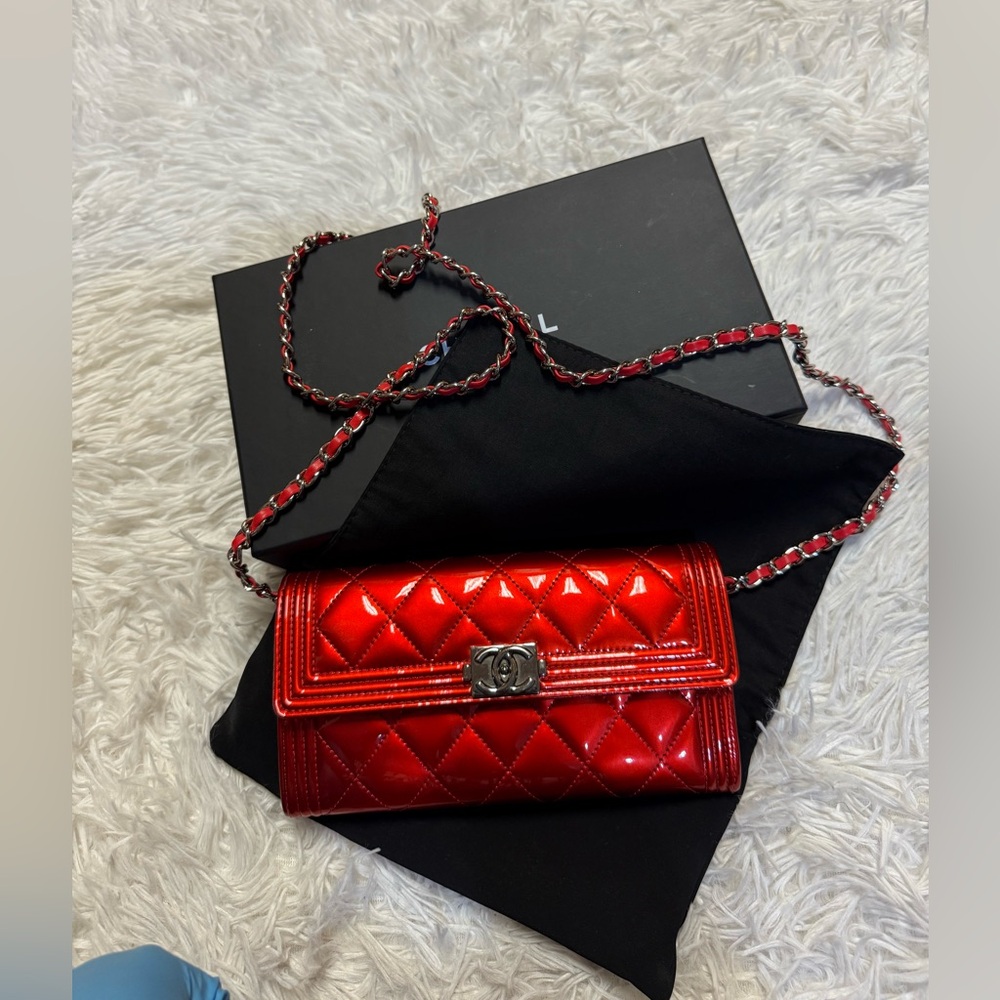 Chanel Red Patent Leather Single Flap Boy Continental Wallet - Picture 3 of 16
